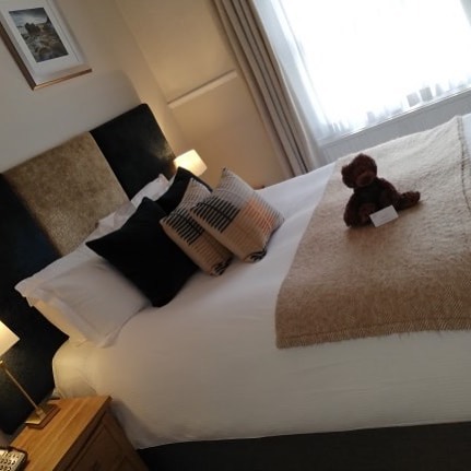 Boutique Hotel Cheltenham | bed is a standard room